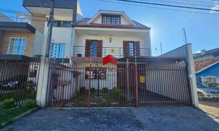 Sobrado com 302m² 4 quartos, à venda, no bairro Cajuru em Curitiba