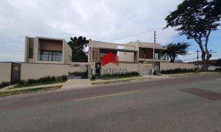 Sobrado com 145m² 3 quartos, à venda, no bairro Uberaba em Curitiba