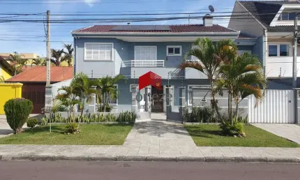 Sobrado com 310m² 5 quartos, à venda, no bairro Jardim das Américas em Curitiba