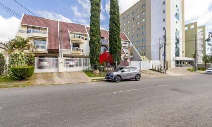 Sobrado com 210m² 4 quartos, à venda, no bairro Jardim das Américas em Curitiba