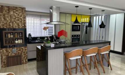 Casa com 262,39m² 4 quartos, à venda, no bairro Boneca do Iguaçu em São José dos Pinhais