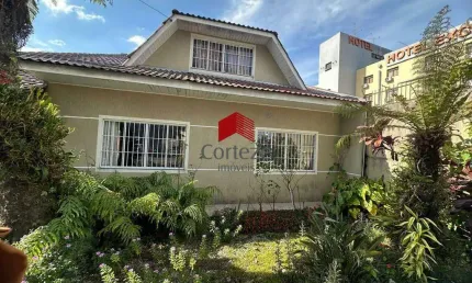 Casa comercial com 230m² , para aluguel, no bairro Centro em São José dos Pinhais