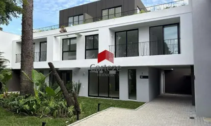 Sobrado em condomínio com 157m² 3 quartos, à venda, no bairro Guabirotuba em Curitiba
