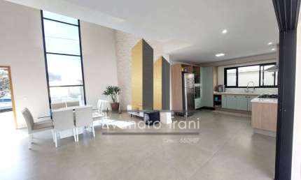 Casa com 4 quartos à venda na Avenida Robson Custódio Machado, 202, Loteamento Floresta, São José dos Campos
