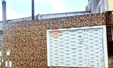 Casa Térrea para Venda em São Paulo, Jardim Laura, 2 dormitórios, 1 suíte, 2 banheiros, 4 vagas