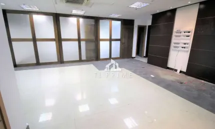 Sala comercial para alugar na Avenida José Silva de Azevedo Neto, 200, Barra da Tijuca, Rio de Janeiro