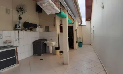 Casa com 3 dormitórios à venda, 188m² por R$ 960.000,00 - Jardim Regina - Indaiatuba/SP