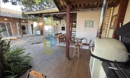 Casa com 3 quartos à venda na Rua Grafite, 849, Mariscal, Bombinhas