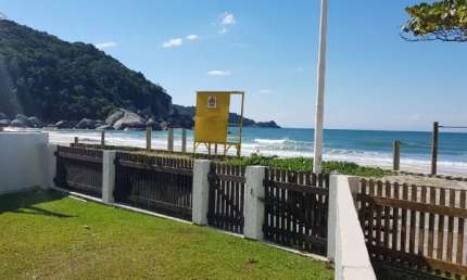 Casa com 5 quartos para alugar na Rua Azulão, Bombas, Bombinhas, 250 m2 por R$ 1.800 Por Dia