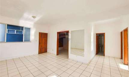 Apartamento com 2 quartos à e venda no condomínio Itas situado no bairro Parque 10 de Novembro