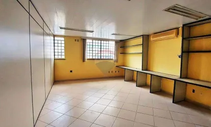 Prédio comercial + apartamento à venda no bairro parque 10 de novembro
