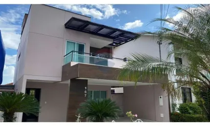 Casa Duplex Tradicional Em Clássico Condomínio Residencial Laranjeiras 3 Quartos, Edícula, Sala 3 Ambientes