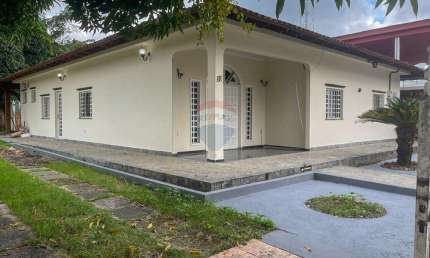 Casa no Japiim, 638m² 5 Dorm. sendo 4 suites por R$ 890.000