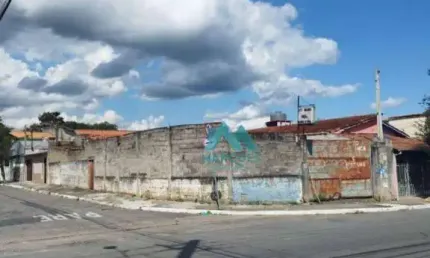 Excelente terreno comercial, alto fluxo de veículos e acesso fácil a dutra