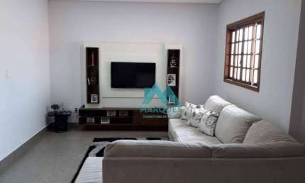 Sobrado com 3 dormitórios à venda, 215 m² por R$ 480.000,00 - Borda da Mata - Caçapava/SP