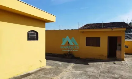 Excelente casa na região central, ideal para ponto comercial