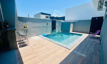 Linda casa térrea com 170m2 de construção e terreno de 300m2.