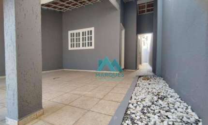 Excelente casa com 3 dormitórios, ótima para investidores, já alugada Para venda no Jardim Primavera