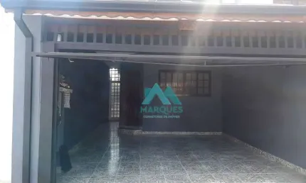Casa com 3 dormitórios -  suíte e mezanino - Vila Santos em Caçapava - SP