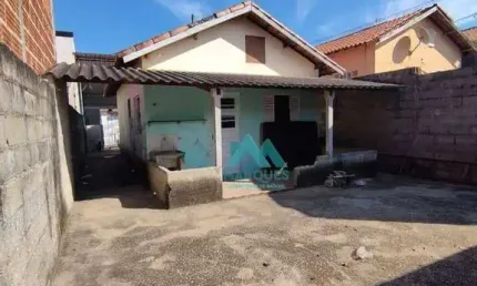 Excelente casa, amplo quintal, valor abaixo de mercado