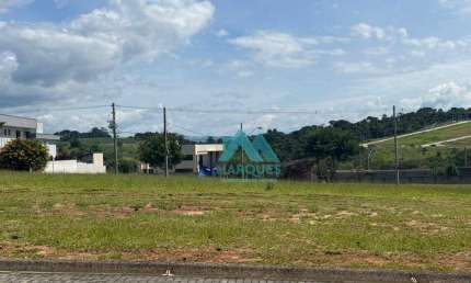 TERRENO MARAVILHOSO E PLANO COM VALOR DE OPORTUNIDADE EM CONDOMÍNIO DE ALTO PADRÃO