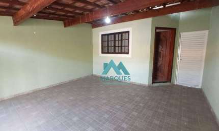 Linda Casa, localização privilegiada com 3 dormitórios