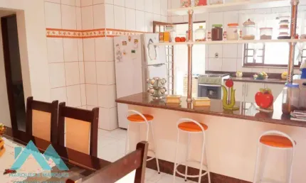 Sobrado 3 dormitórios e ponto comercial à venda, 289 m² por r$ 370.000 - vila menino jesus - caçapava/sp