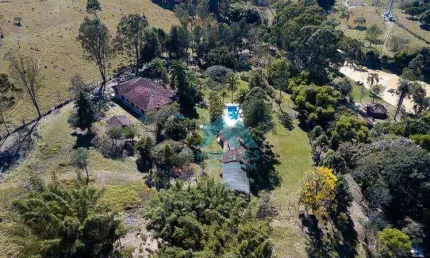 Lindo Sitio com fácil acesso a cidade de Caçapava-SP