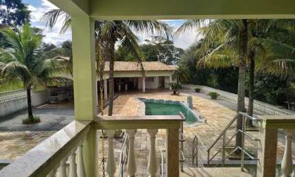 Lindo Sitio com Escritura a 200mts da Rodovia Amara Gurgel e 3 km da Carvalho Pinto