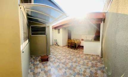 Linda Casa com cozinha Planejada e área Gourmet no Jequitibá em Caçapava