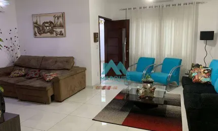 Excelente casa, oportunidade de ser imóvel comercial, de frente para a dutra