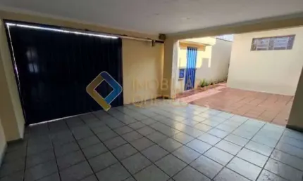 Casa com 4 quartos à venda na Rua Guarujá, Jardim Paulista, Ribeirão Preto, 145 m2 por R$ 700.000