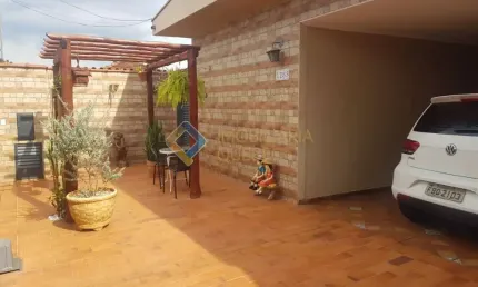 Casa com 3 quartos à venda na Rua Santa Catarina, Vila Maria Luiza, Ribeirão Preto, 190 m2 por R$ 500.000