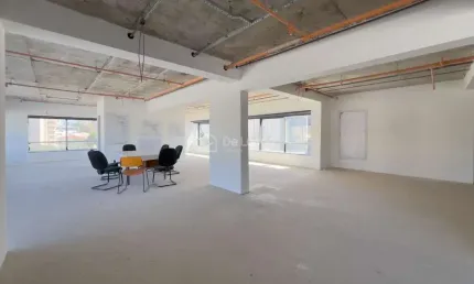 Sala comercial para alugar na Avenida José de Souza Campos, 1274, Chácara da Barra, Campinas, 102 m2 por R$ 14.295