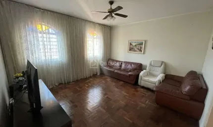 Casa com 3 quartos à venda na Nova Iorque, 254, Parque São Quirino, Campinas, 151 m2 por R$ 580.000