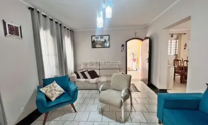 Casa com 3 quartos à venda na Rua Eduardo Nadruz, 180, Parque Jambeiro, Campinas, 220 m2 por R$ 750.000