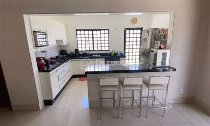 Casa com 3 quartos à venda na Rua Luiz Ferro, 95, Jardim Vista Alegre, Paulínia, 200 m2 por R$ 800.000