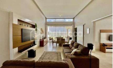 Casa em condomínio fechado com 3 quartos para alugar na Avenida Carlos Diaulas Serpa, 100, Loteamento Parque dos Alecrins, Campinas, 265 m2 por R$ 15.000