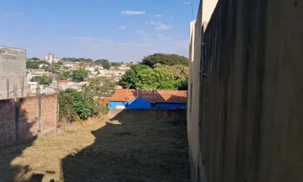 Terreno à venda na Avenida Diogo Álvares, 986, Parque São Quirino, Campinas por R$ 430.000