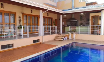 Casa em condomínio fechado com 4 quartos à venda na Rua Carlos Penteado Stevenson, 1059, Jardim Recanto, Valinhos, 365 m2 por R$ 1.800.000