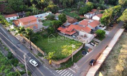 Terreno comercial à venda na Rua José Freitas Amorim, 11, Mansões Santo Antônio, Campinas por R$ 1.070.000