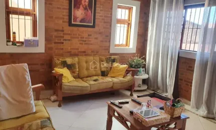 Casa com 3 quartos à venda na Rua Frederico Kaschel, 480, Parque Jambeiro, Campinas, 200 m2 por R$ 900.000