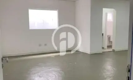 Sala Comercial  Parque Oratório,  em avenida comercial.