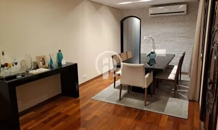 Sobrado para Venda no bairro Vila Alto de Santo André, 3 dorm, 1 suíte, 7 vagas, 300 m, 150 m