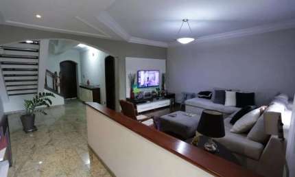 Casa (Sobrado) para Locação, 5 dorm(s), 1 suite(s), 7 vaga(s), 350 m²