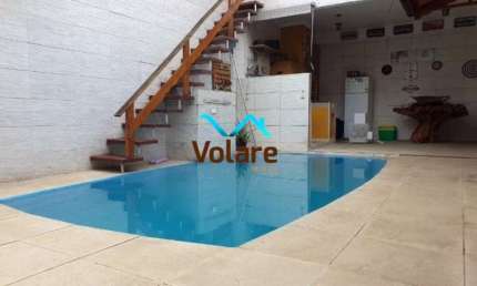 Imperdível! Casa à venda em Osasco-SP, Jardim das Flores, com 3 quartos, 3 suítes, 2 salas, 1 banheiro, 2 vagas, 240m²!