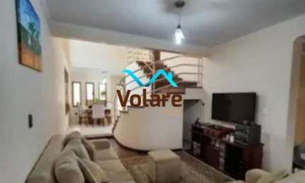 Casa à venda na Vila Osasco, Osasco-SP: 4 quartos, 2 suítes, 3 salas, 5 banheiros, 6 vagas, 283m². Venha conferir!