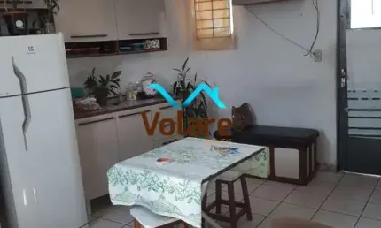 Imperdível! Casa à venda em Novo Osasco-SP com 6 quartos, 3 salas, 5 banheiros e 220m² de área.