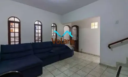 Imperdível casa à venda em Osasco-SP, bairro Pestana! 3 quartos, 1 sala, 2 banheiros, 3 vagas de garagem, 150m². Confira!