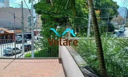 Imperdível: Casa à venda em Osasco-SP, Vila Campesina! 3 quartos, 1 suíte, 2 salas, 3 banheiros, 2 garagens, 241,60m².